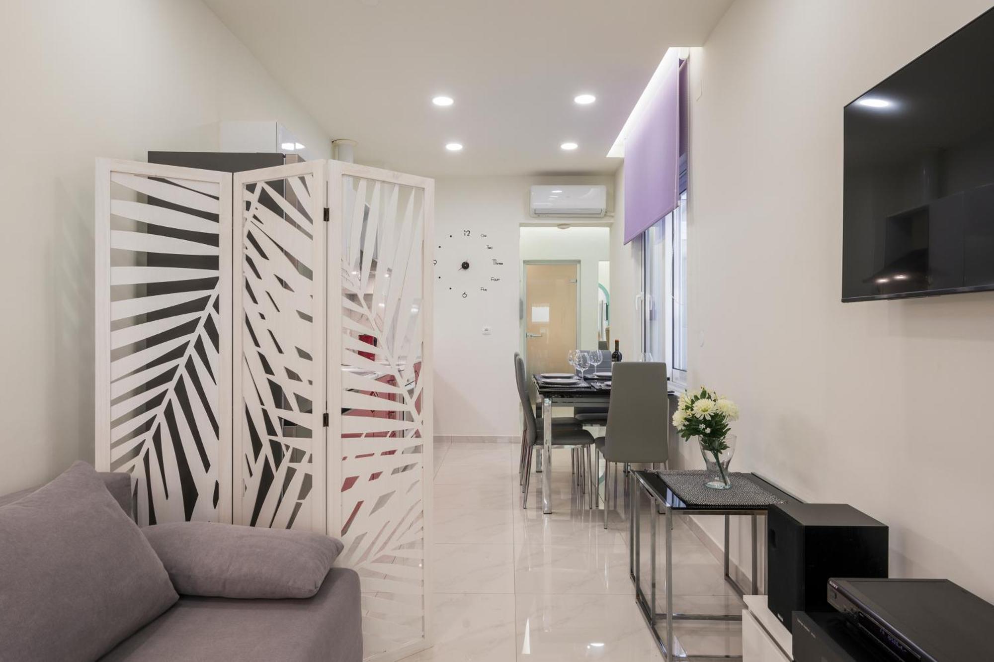 Luxury Pearl, Steps To The Leilighet Khania
